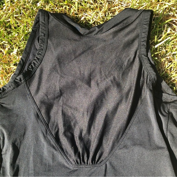 6 Tops - 4 Nike Sports Bras/Tops 1 Lucy, 1 Kyodan XS/S - Picture 10 of 16